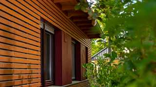 Vertikale Holzfassade, Osmo
