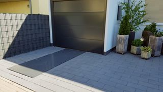 Mülltonnenlift, unteririscher Stellplatz, überfahrbarer Deckel, trafik up